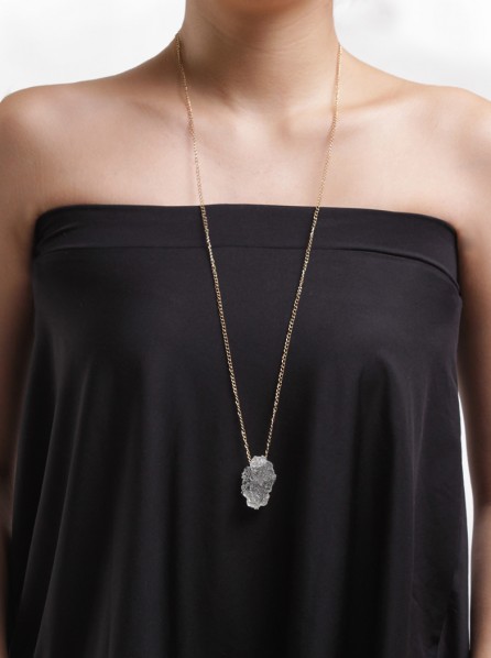 Environmental Jewelry Oval Necklace (Clear/Gold)