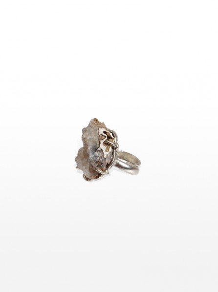 Kamala Yukta Fluorite Knot Ring (Sand)