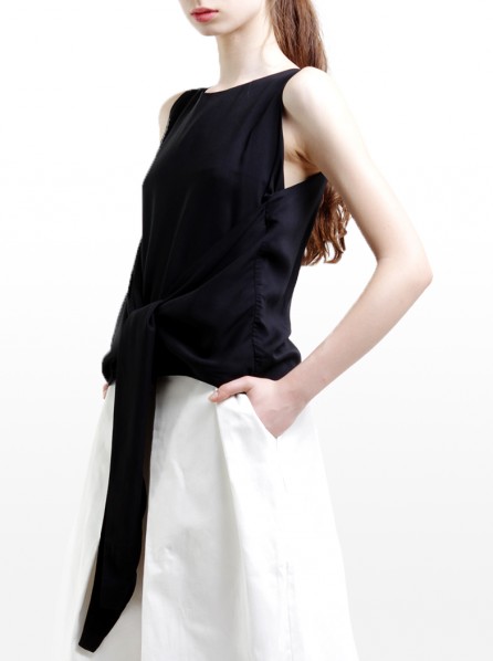 Komma Naoko Top (Black)